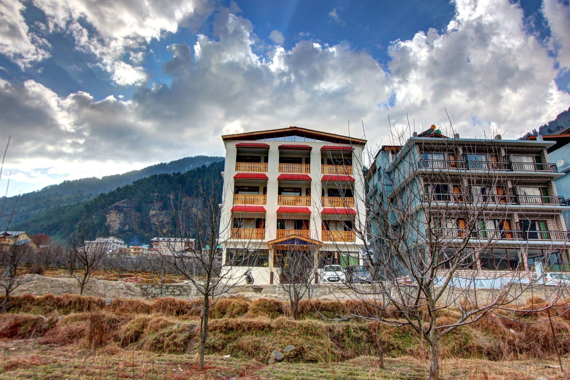 Hotel Sunrise Villa Manali  Exterior photo